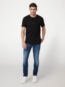 GUESS

T-SHIRT LOGO FRONTALE

M2YI72I3Z14 - immagine 7