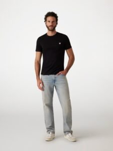 GUESS

T-SHIRT LOGO TRIANGOLO

M2YI36I3Z14 - immagine 5