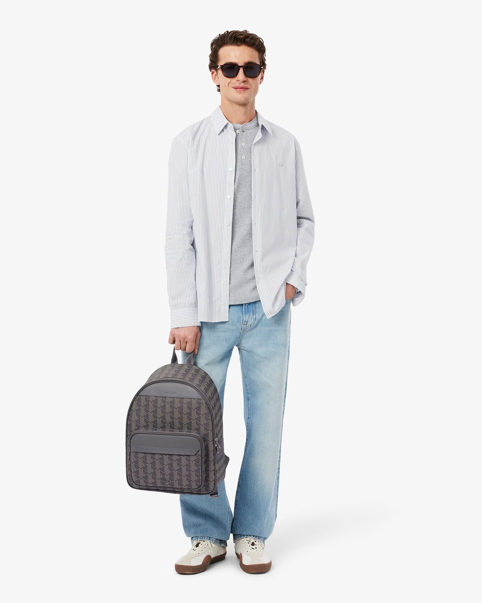 LACOSTE ZAINO MONOGRAM
zaino urban elegante realizzato in canvas e dotato di un monogramma mai visto, con cui arricchire il proprio look.
REF. NH3649LX - immagine 2