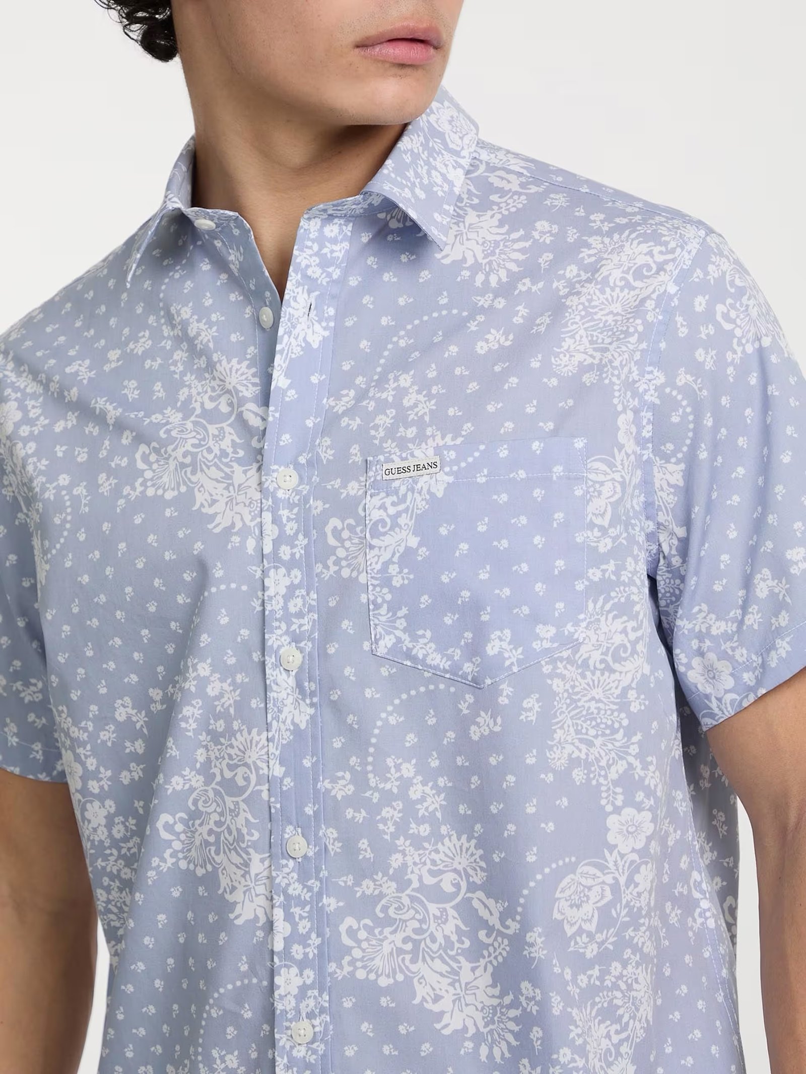 GUESS JEANS
Camicia a maniche corte con taschino
M5GH16WH8R1