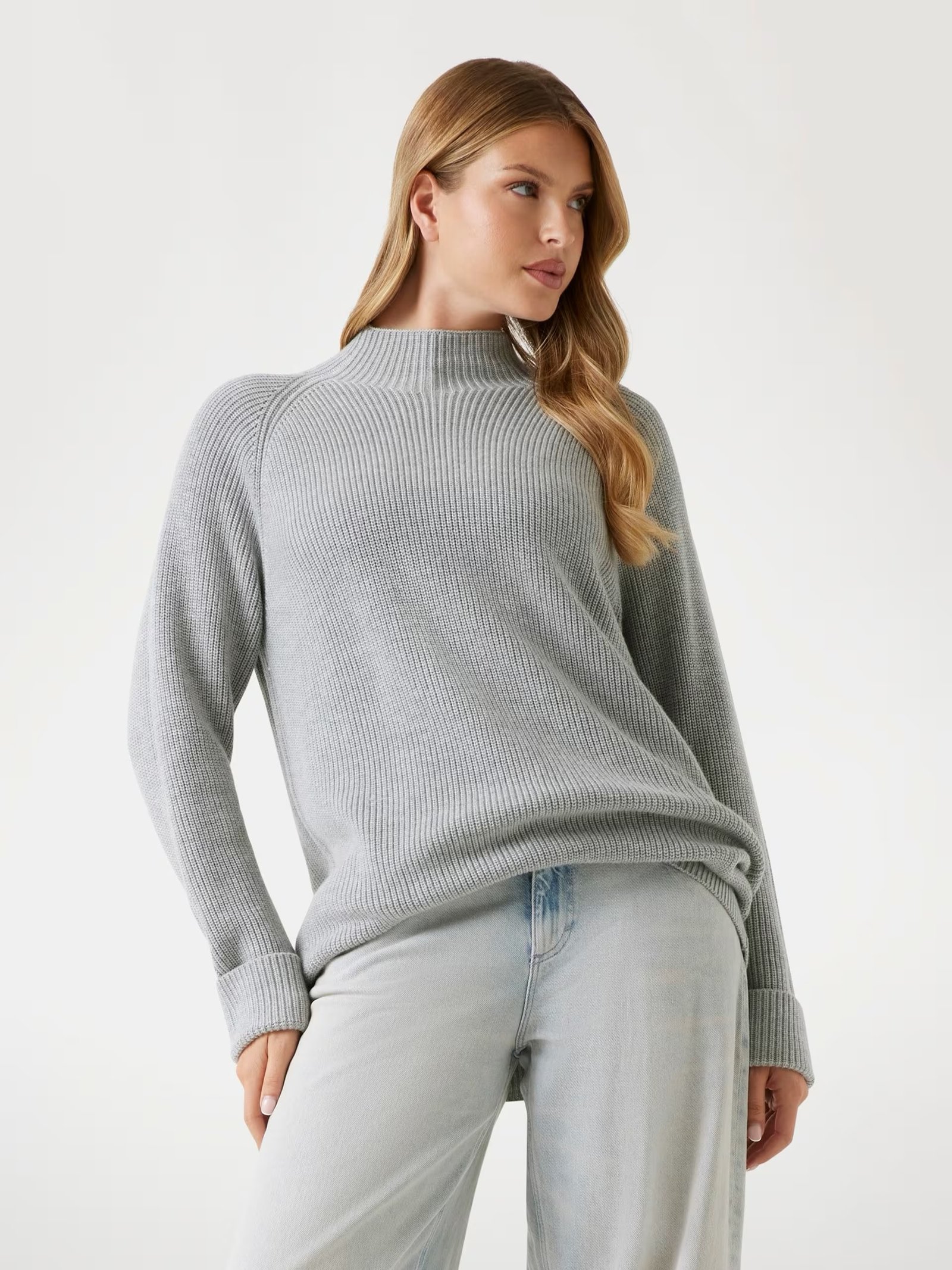 GUESS
MAGLIONE A COSTINE MISTO LANA

W5BR31Z1192