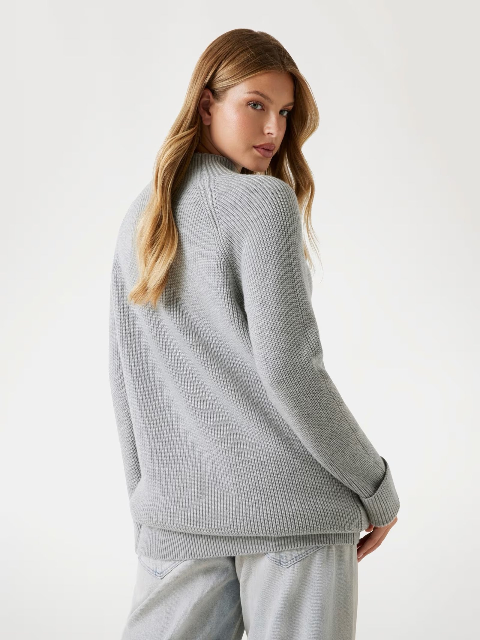 GUESS
MAGLIONE A COSTINE MISTO LANA
W5BR31Z1192 - immagine 3