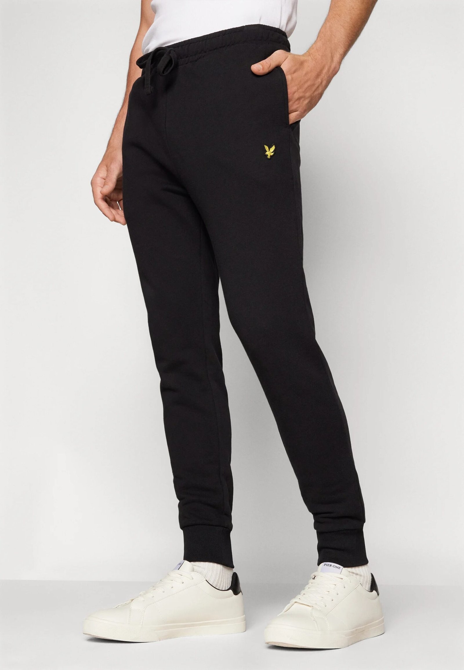 LYLE & SCOTT

Pantaloni in felpa uomo lyle & scott
jet black
ML1134V