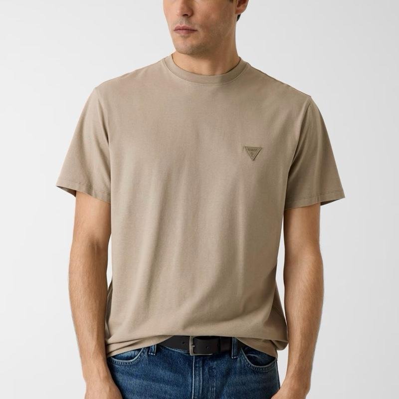 T-shirt Guess con logo patch sul petto girocollo